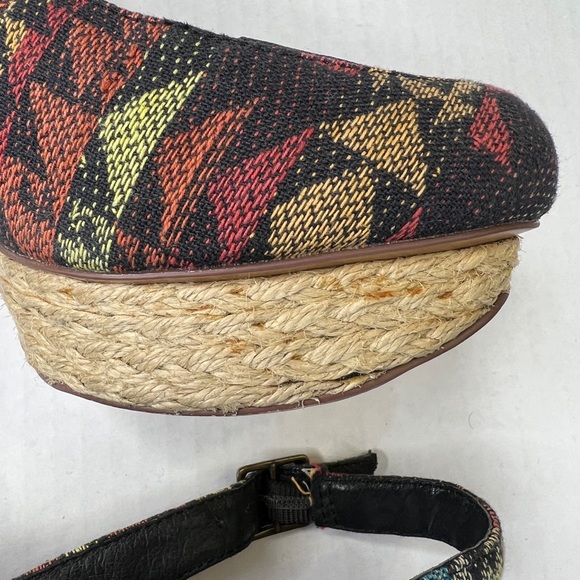 Naughty Monkey Overboard Geometric Print Platform Slingback Heel Size 9.5 - Picture 6 of 10